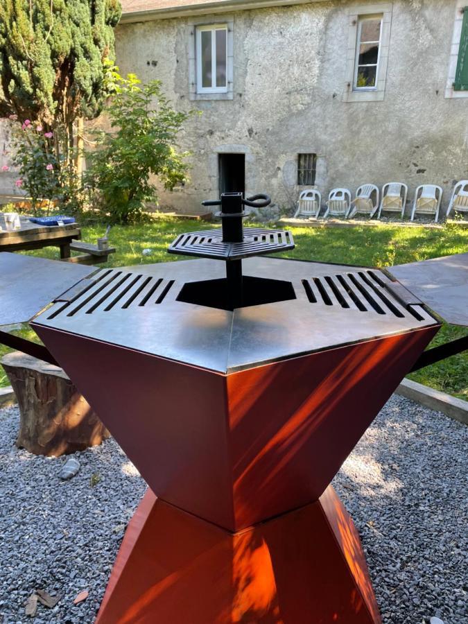 Appartamento Le Monrepos Avec Jacuzzi Nordique Bielle Esterno foto